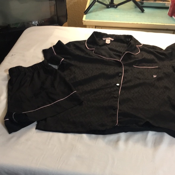 Black Victoria secret black with pink trim shorts sleep set size XS /XP - Picture 3 of 5